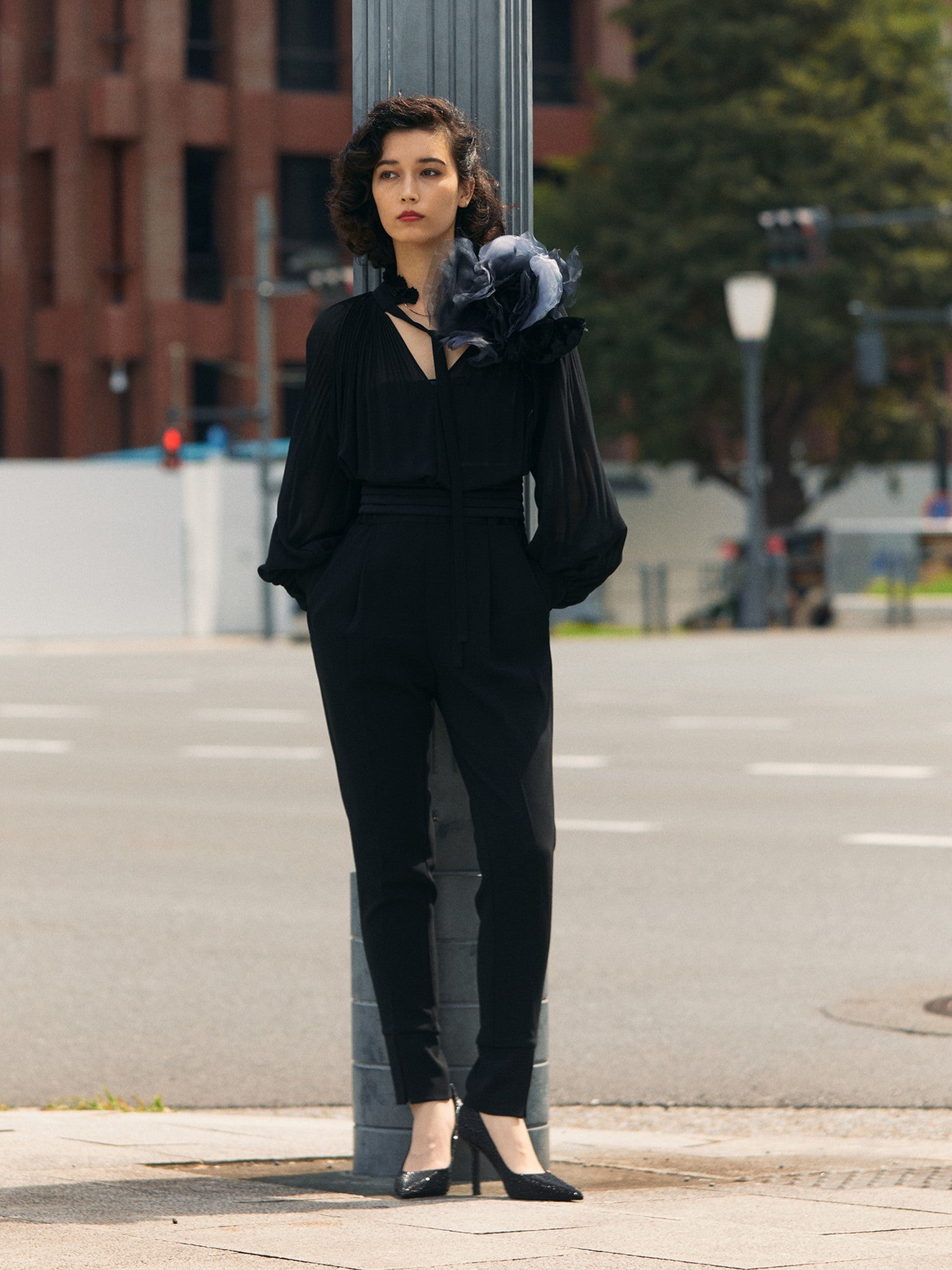 プリーツフリルカラーブラウス