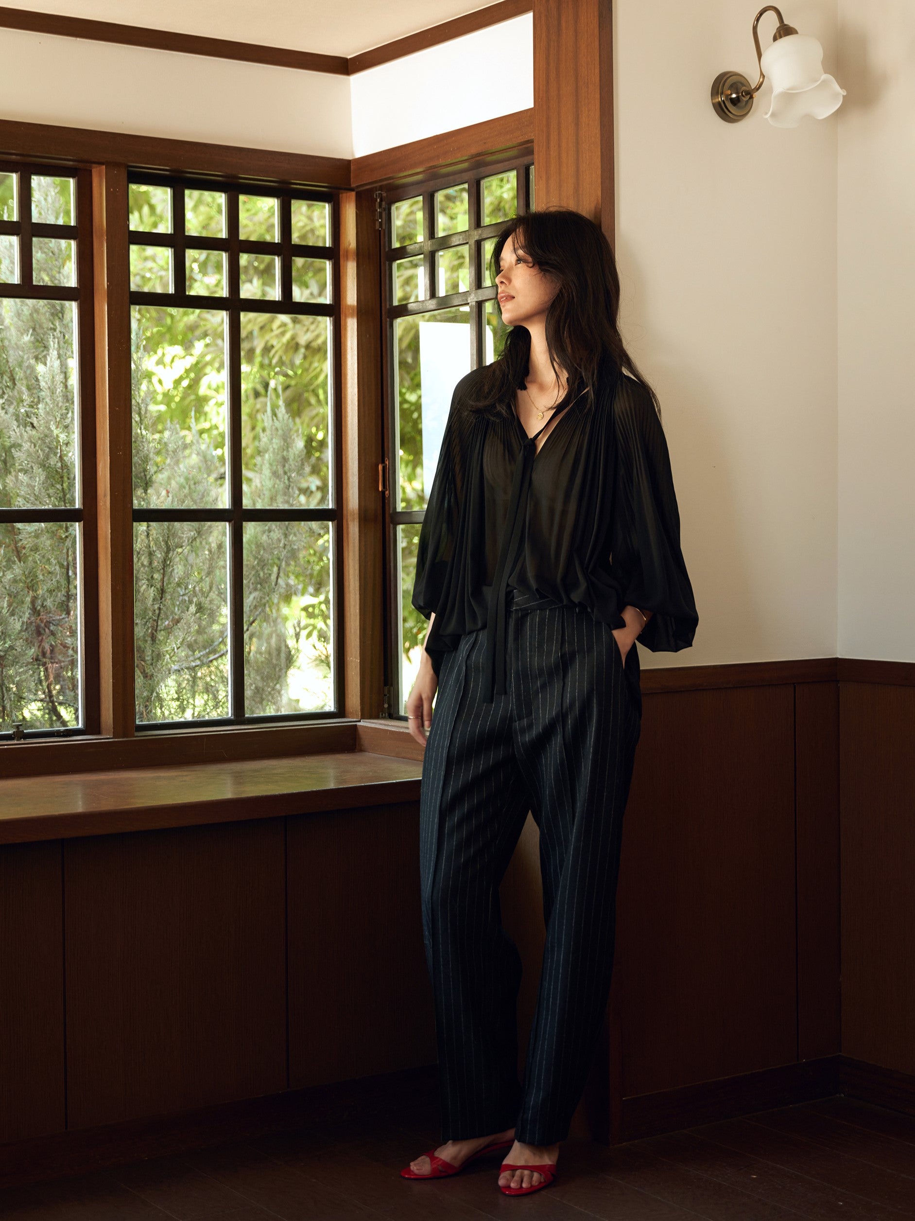 Pleated ruffle collar blouse