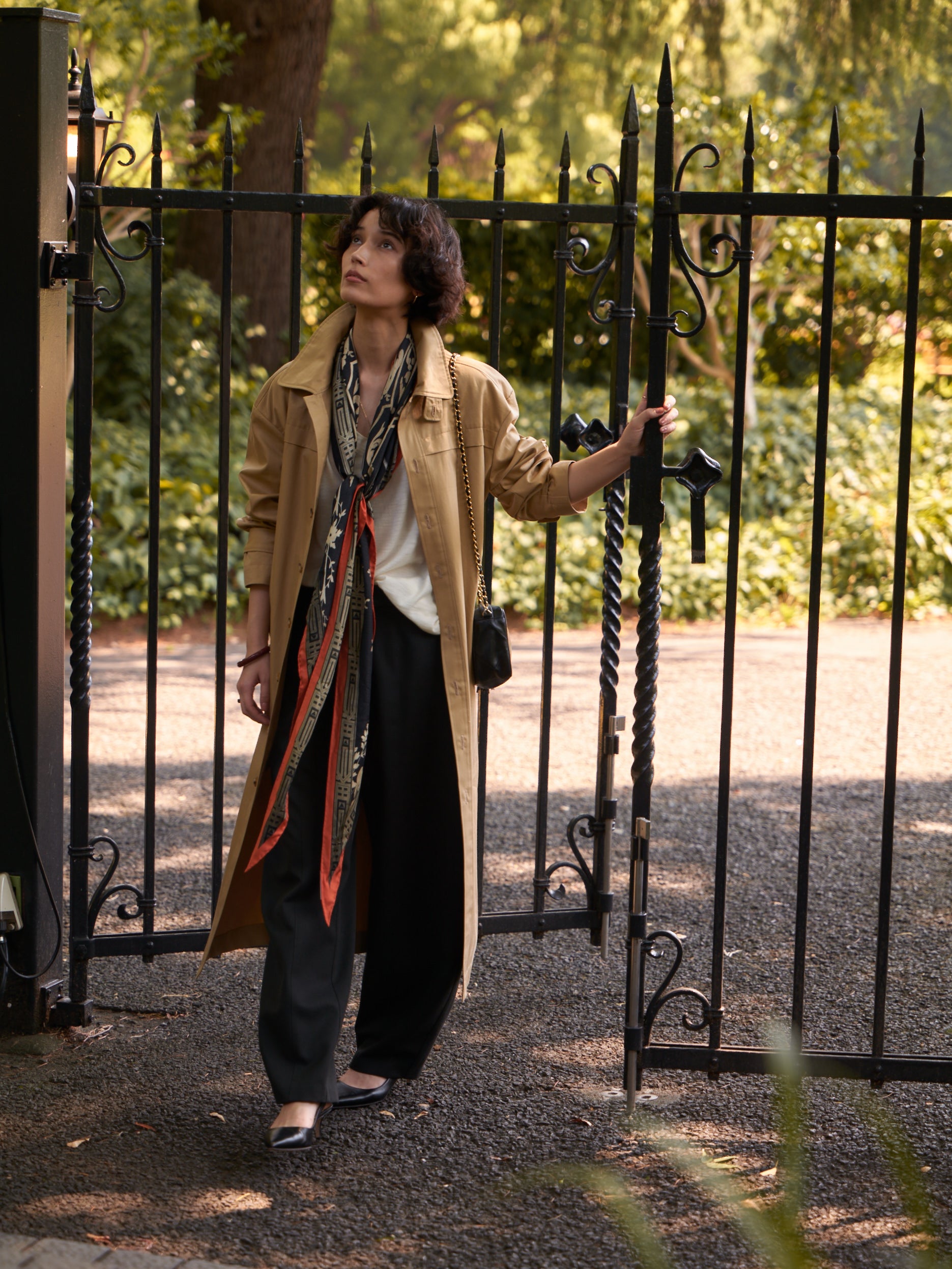 ウールツイル カーヴィーパンツ