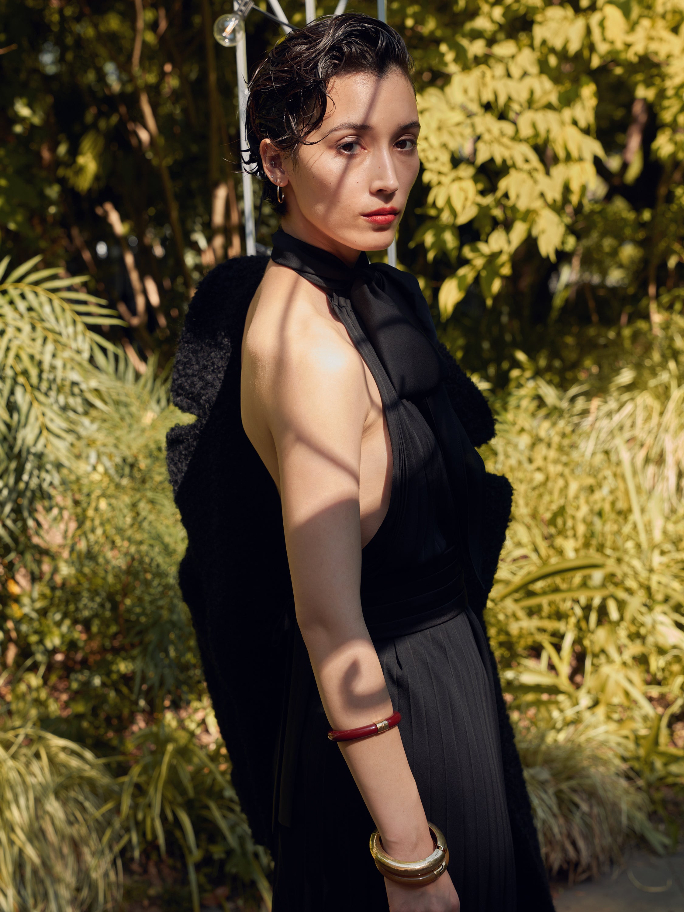 ホルタープリーツドレス