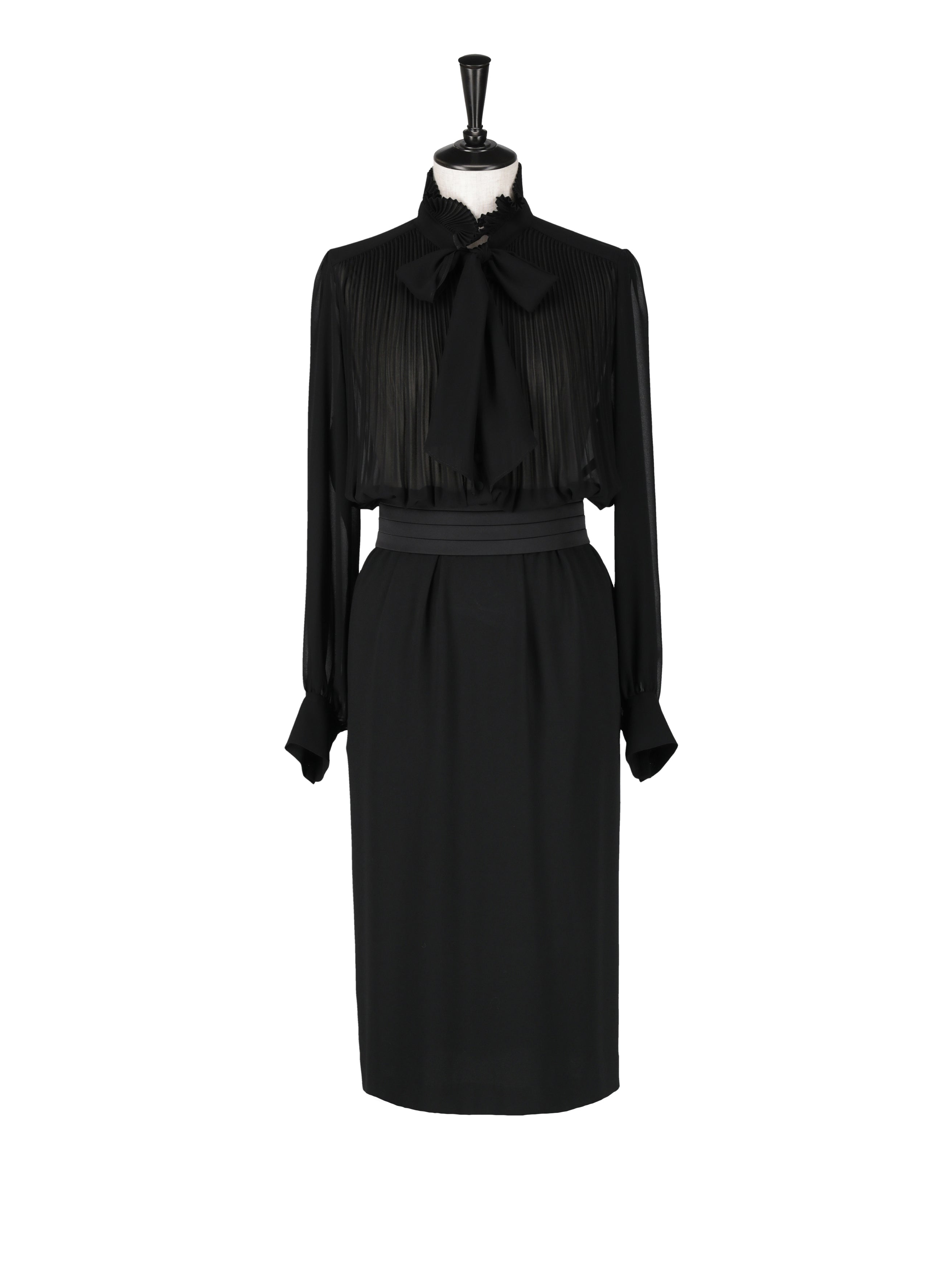ボウ付きプリーツトップアイラインドレス