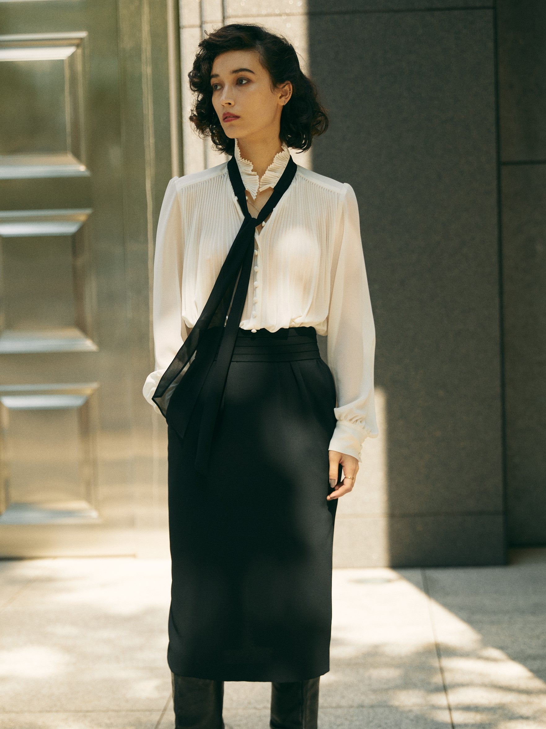 ボウ付きプリーツトップアイラインドレス