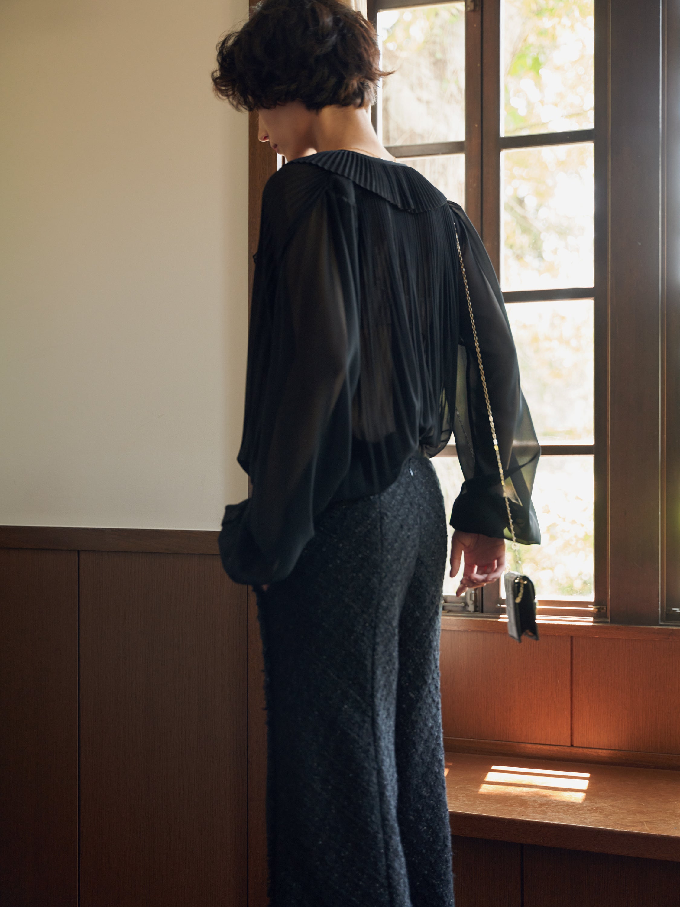 ラージカラープリーツブラウス