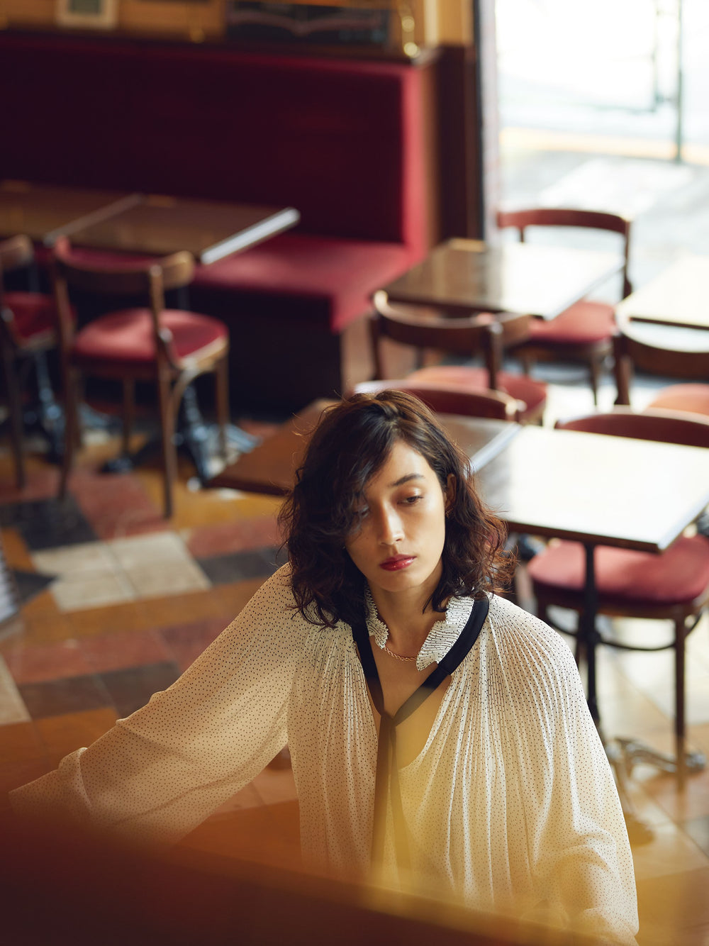 プリーツブラウス（タイニードット）