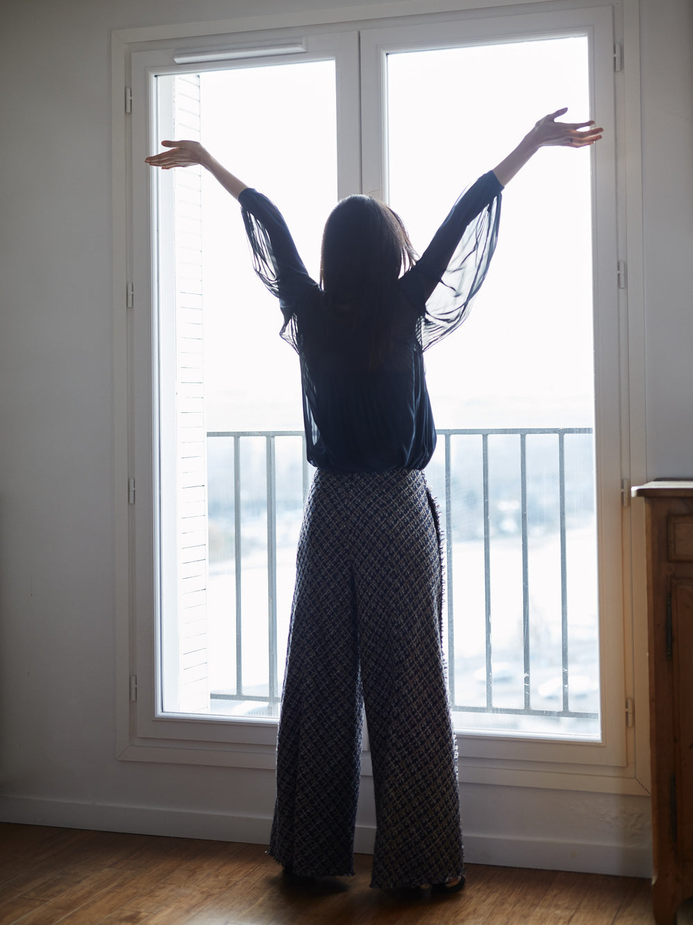 プリーツブラウス（フリルカラー）