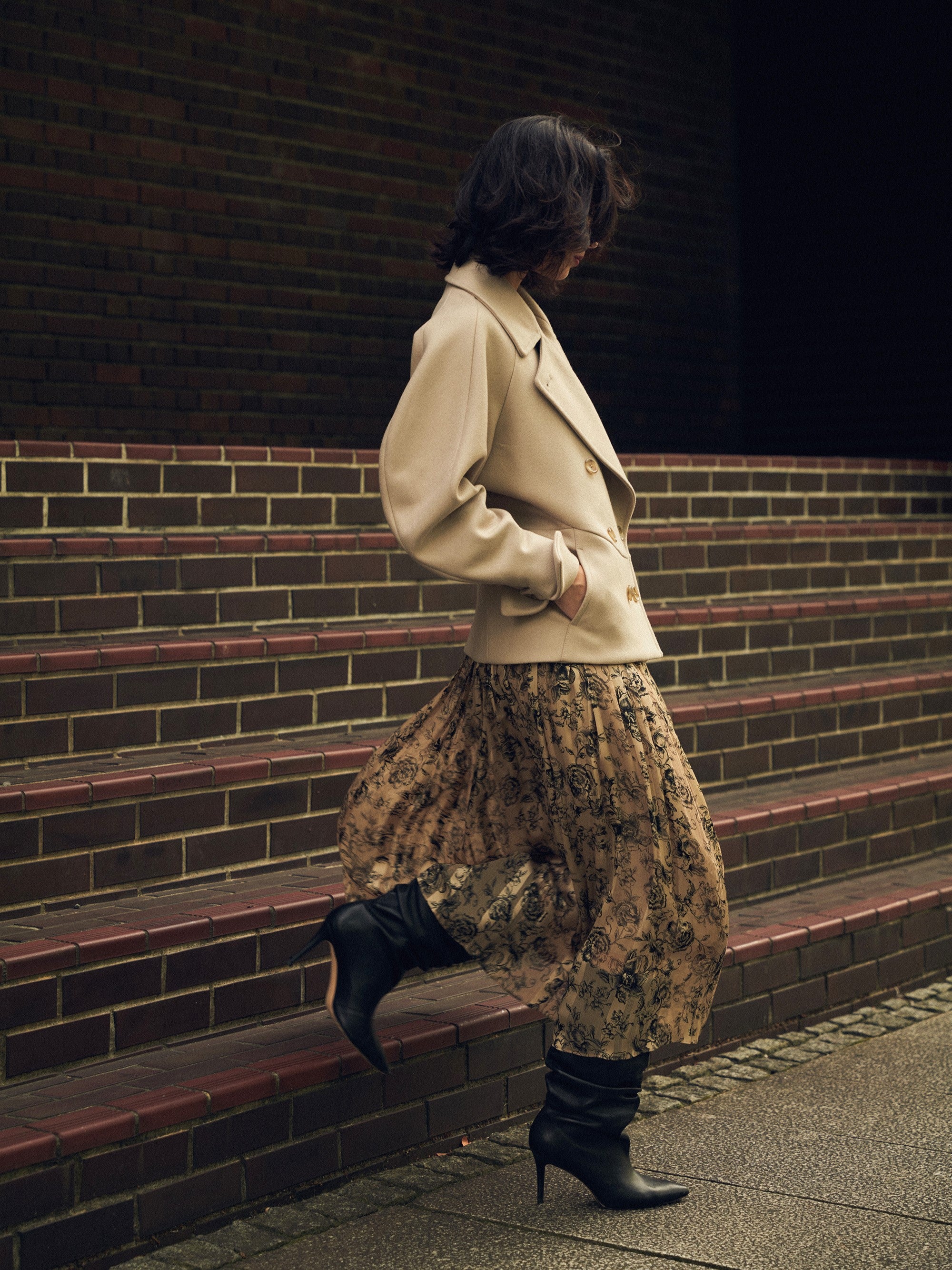 ウインデイローズプリント　プリーツスカート