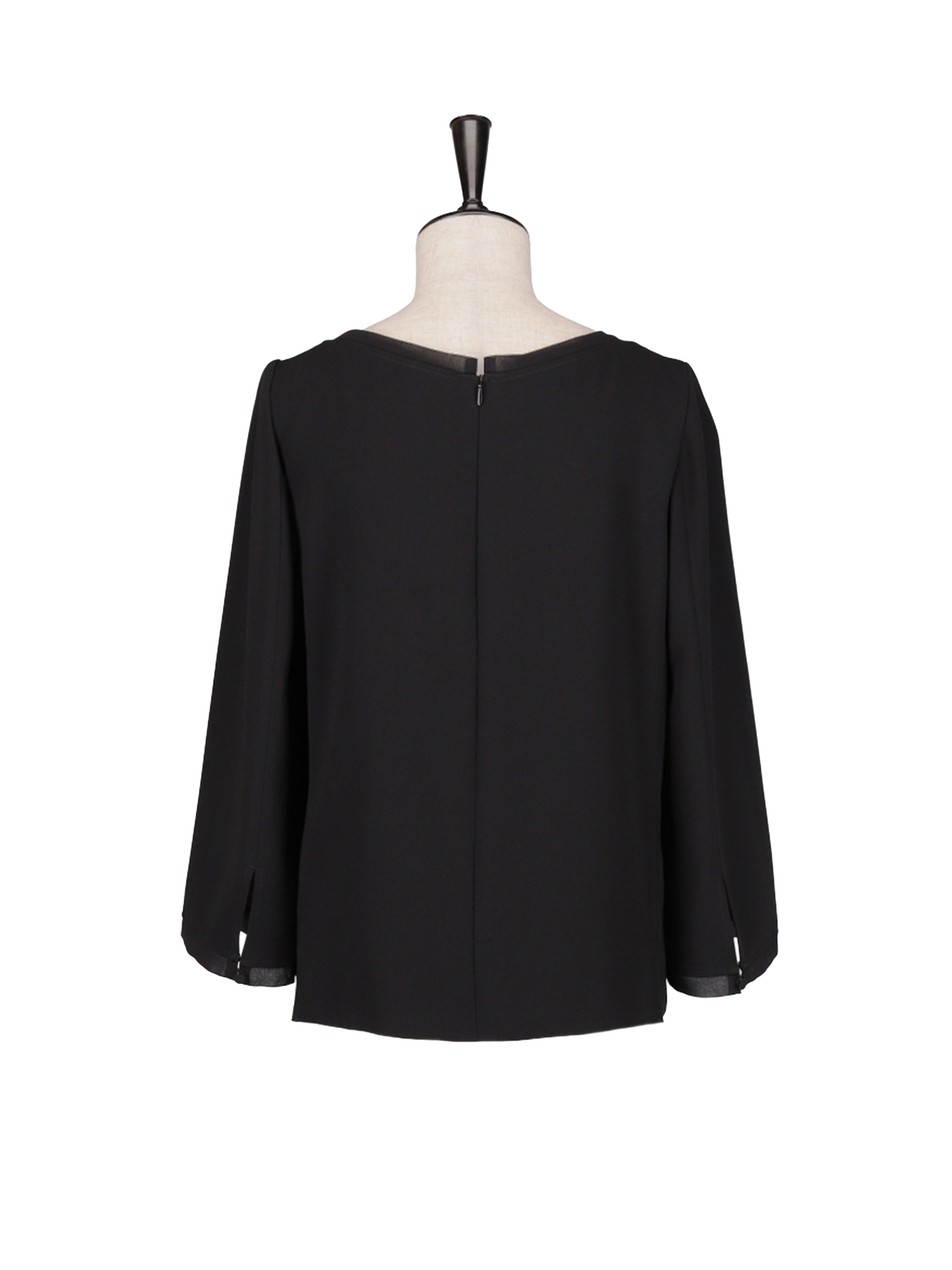 テイパードプラウス（バックサテンジョーゼット）