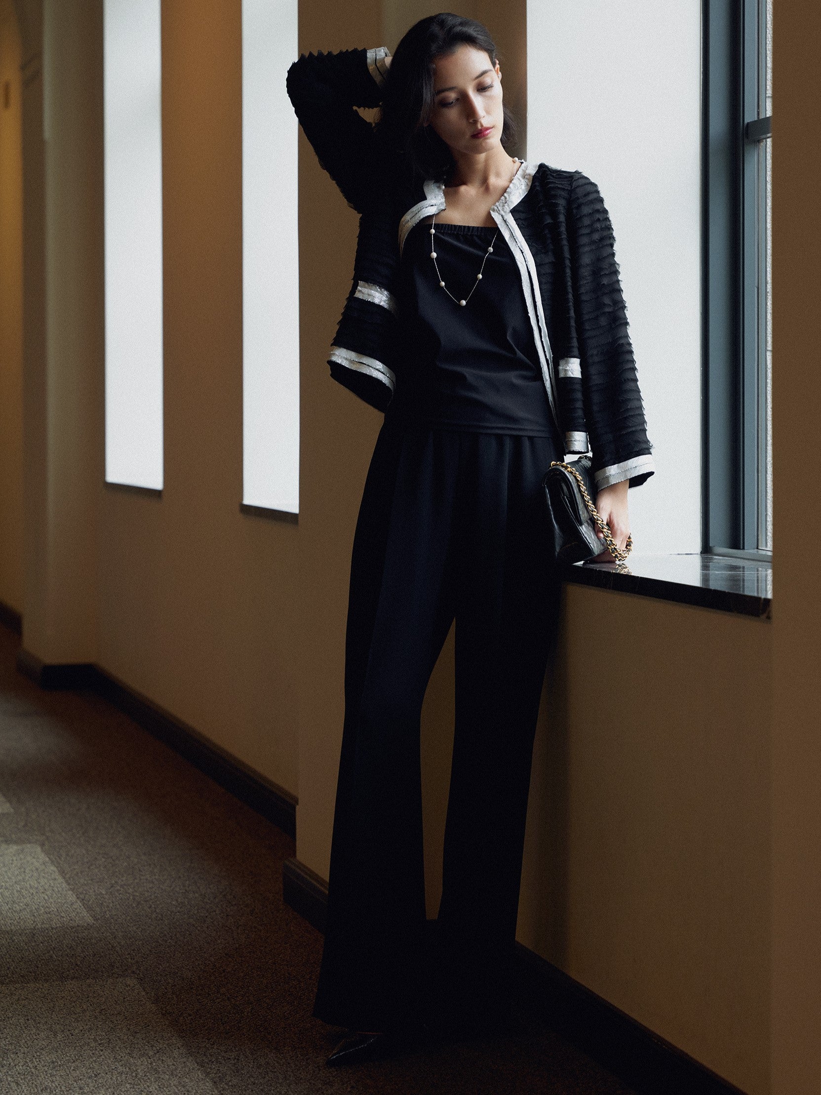 バックサテンジョーゼット　サイドラインパンツ