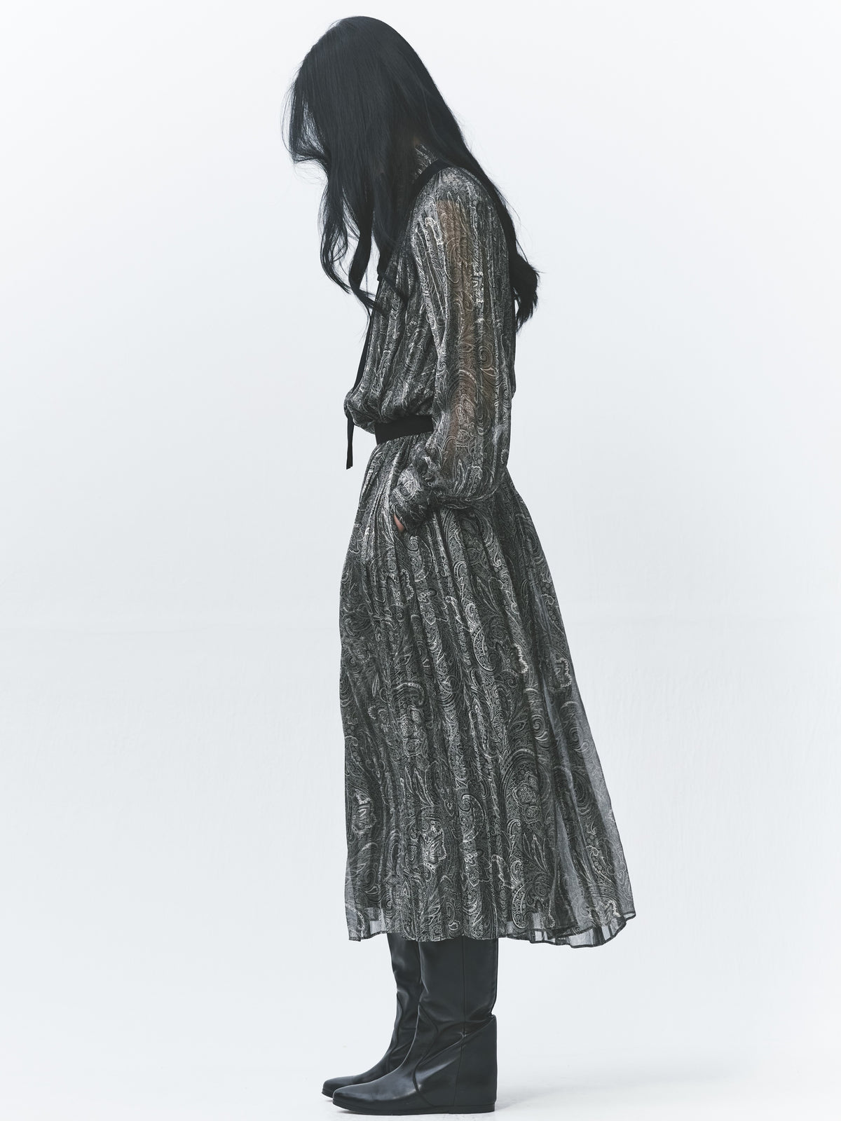 Paisley print pleated dress
